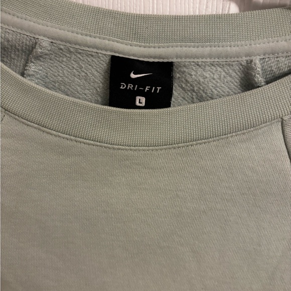 Nike Green Cropped Sweatshirt size L EUC - Picture 3 of 4